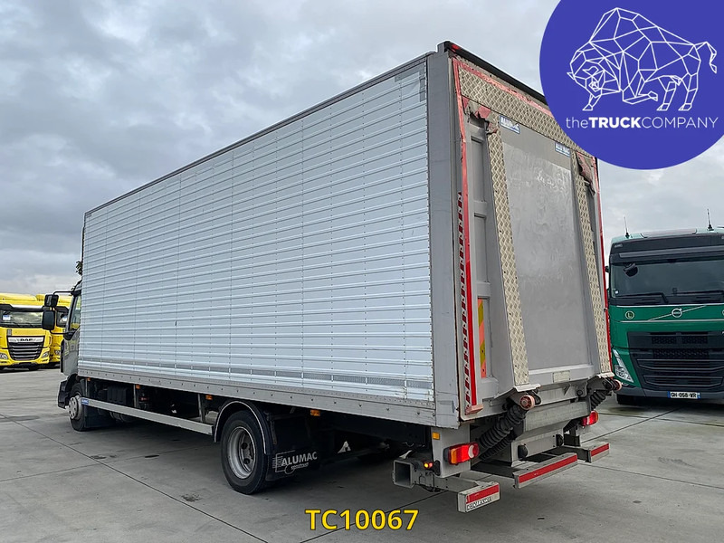 Renault Midlum 240 - Kravas automašīna ar slēgto virsbūvi: foto 2 Renault Midlum 240 - Kravas automašīna ar slēgto virsbūvi: foto 2