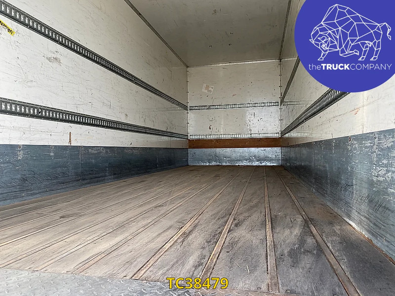 Renault T 430 - Kravas automašīna ar slēgto virsbūvi: foto 4 Renault T 430 - Kravas automašīna ar slēgto virsbūvi: foto 4