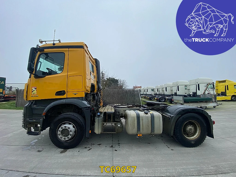 Mercedes-Benz Arocs 2048 - Vilcējs: foto 2 Mercedes-Benz Arocs 2048 - Vilcējs: foto 2