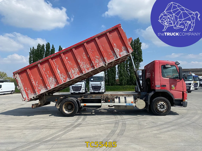 Volvo FM 380 - Kravas automašīna pašizgāzējs: foto 2 Volvo FM 380 - Kravas automašīna pašizgāzējs: foto 2