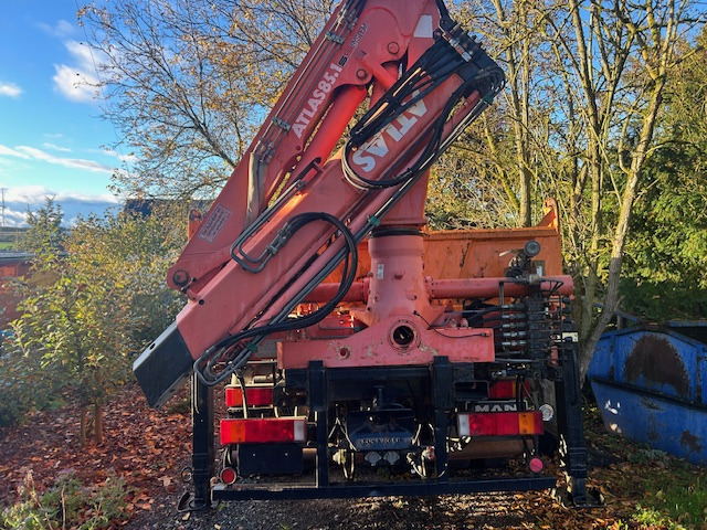 MAN 19 293 4x4 Kran Atlas 85.1 A2 - Kravas automašīna pašizgāzējs: foto 2 MAN 19 293 4x4 Kran Atlas 85.1 A2 - Kravas automašīna pašizgāzējs: foto 2