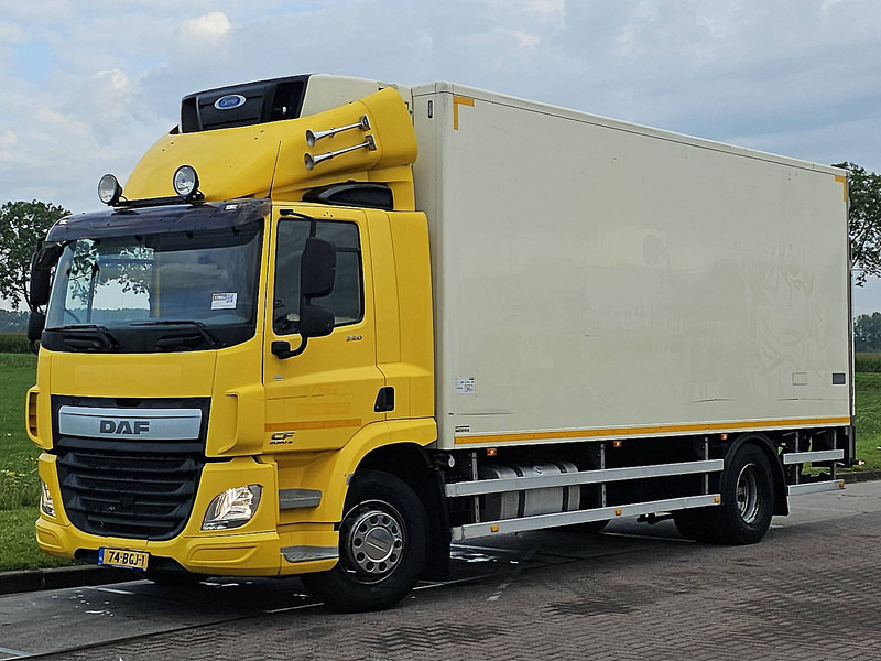DAF CF 220 CARRIER LIFT DOORS - Kravas automašīna refrižerators: foto 2 DAF CF 220 CARRIER LIFT DOORS - Kravas automašīna refrižerators: foto 2