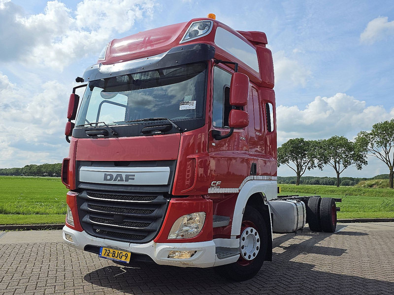 DAF CF 290 FA SPACECAB - Šasija kravas automašīna: foto 1 DAF CF 290 FA SPACECAB - Šasija kravas automašīna: foto 1