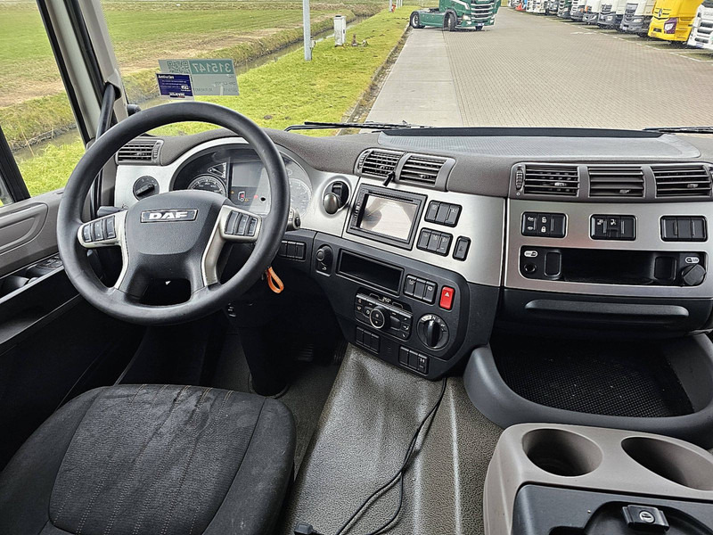 Interior photo 1: Kravas automašīna ar tentu DAF CF 320 Dhollandia 2 ton