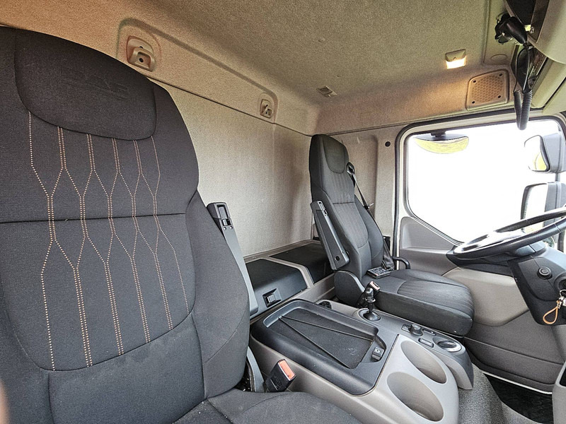 Kravas automašīna ar tentu DAF LF 290 16T AIRCO TAILLIFT: foto 13