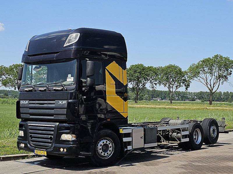DAF XF 105.460 SSC 6X2 FAS MANUAL - Šasija kravas automašīna: foto 2 DAF XF 105.460 SSC 6X2 FAS MANUAL - Šasija kravas automašīna: foto 2