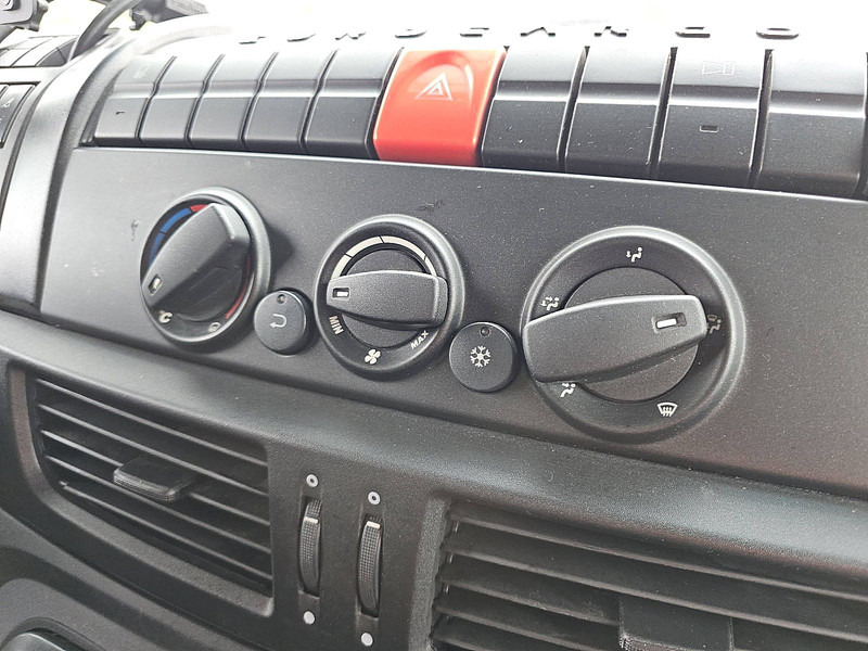 Kravas automašīna ar slēgto virsbūvi Iveco 150E22 EUROCARGO 150-220 AIRCO LIFT: foto 10