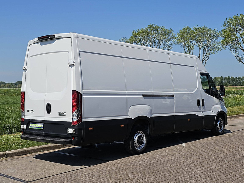 Iveco Daily 35S18 ac aut. 3.0ltr EURO6 - Kravas mikroautobuss: foto 3 Iveco Daily 35S18 ac aut. 3.0ltr EURO6 - Kravas mikroautobuss: foto 3