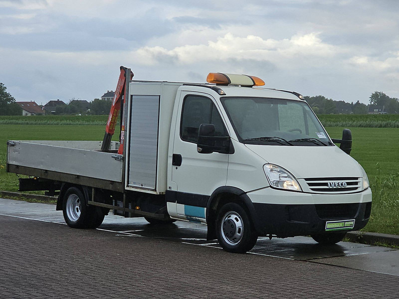 Iveco Daily 40C15 XL FASSI laadkraan - Automašīna ar kravas platformu: foto 5 Iveco Daily 40C15 XL FASSI laadkraan - Automašīna ar kravas platformu: foto 5