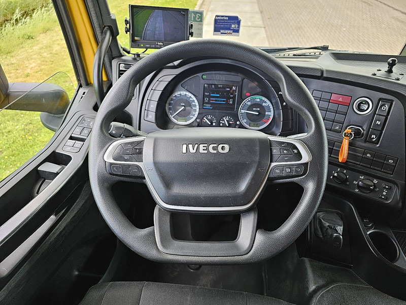 Kravas automašīna ar slēgto virsbūvi Iveco S-WAY AD190S33 TAILLIFT AIRCO: foto 11