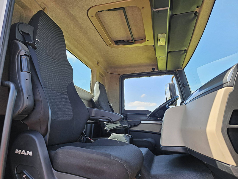 Konteineru vedējs/ Kravas automašīna ar noņemamā virsbūve MAN 12.250 TGM LL AIRCO TAILLIFT: foto 7