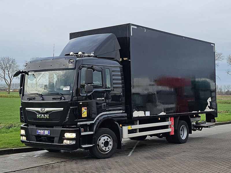 MAN 12.290 TGM 1 BED LIFT 54 TKM - Kravas automašīna ar slēgto virsbūvi: foto 2 MAN 12.290 TGM 1 BED LIFT 54 TKM - Kravas automašīna ar slēgto virsbūvi: foto 2