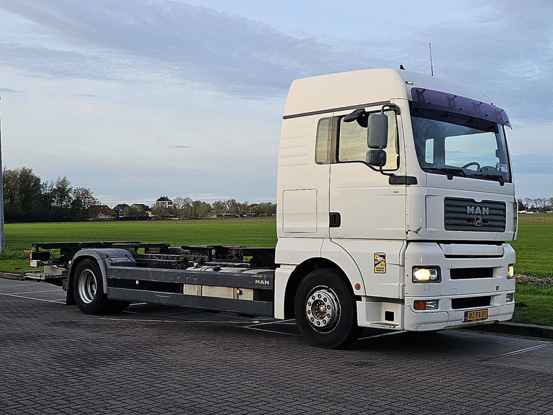 MAN 18.400 TGA XLX LIFT 508DKM NL-T - Konteineru vedējs/ Kravas automašīna ar noņemamā virsbūve: foto 5 MAN 18.400 TGA XLX LIFT 508DKM NL-T - Konteineru vedējs/ Kravas automašīna ar noņemamā virsbūve: foto 5