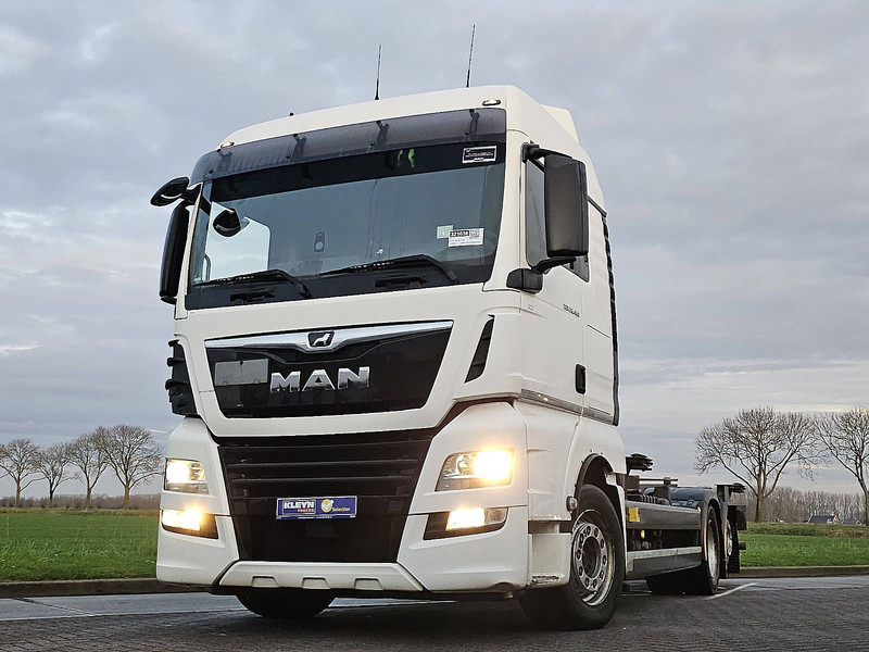 MAN 26.460 TGX - Konteineru vedējs/ Kravas automašīna ar noņemamā virsbūve: foto 1 MAN 26.460 TGX - Konteineru vedējs/ Kravas automašīna ar noņemamā virsbūve: foto 1