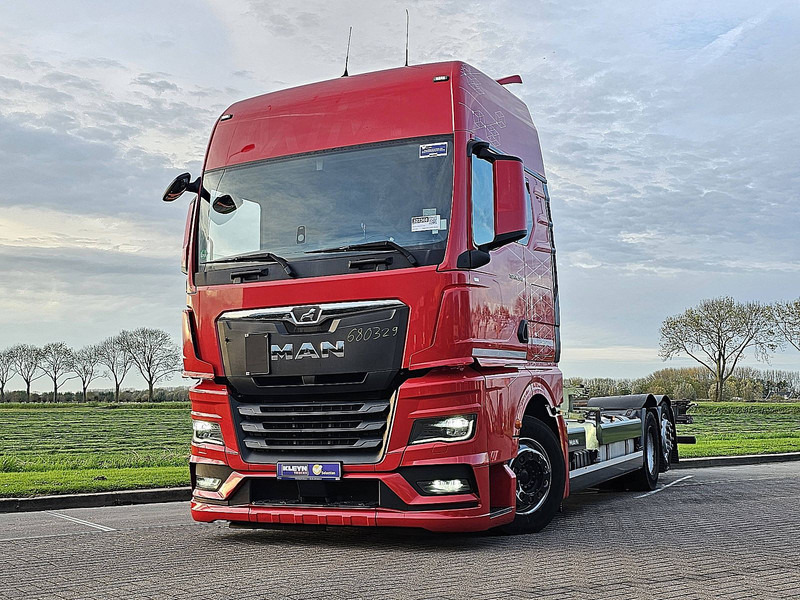 MAN 26.510 TGX GX 6X2 INTARDER - Konteineru vedējs/ Kravas automašīna ar noņemamā virsbūve: foto 1 MAN 26.510 TGX GX 6X2 INTARDER - Konteineru vedējs/ Kravas automašīna ar noņemamā virsbūve: foto 1