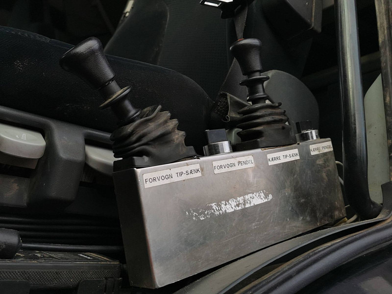 Kravas automašīna pašizgāzējs MAN 35.480 TGS 8X4 BL MEILLER STEEL: foto 16