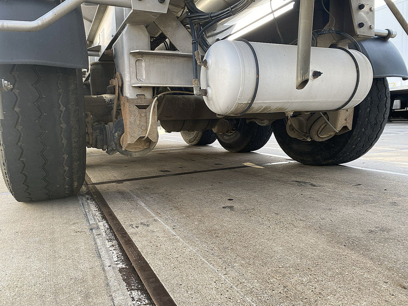 Puspiekabe cisterna Magyar S38DD3 FOODSTUFF MILK: foto 8