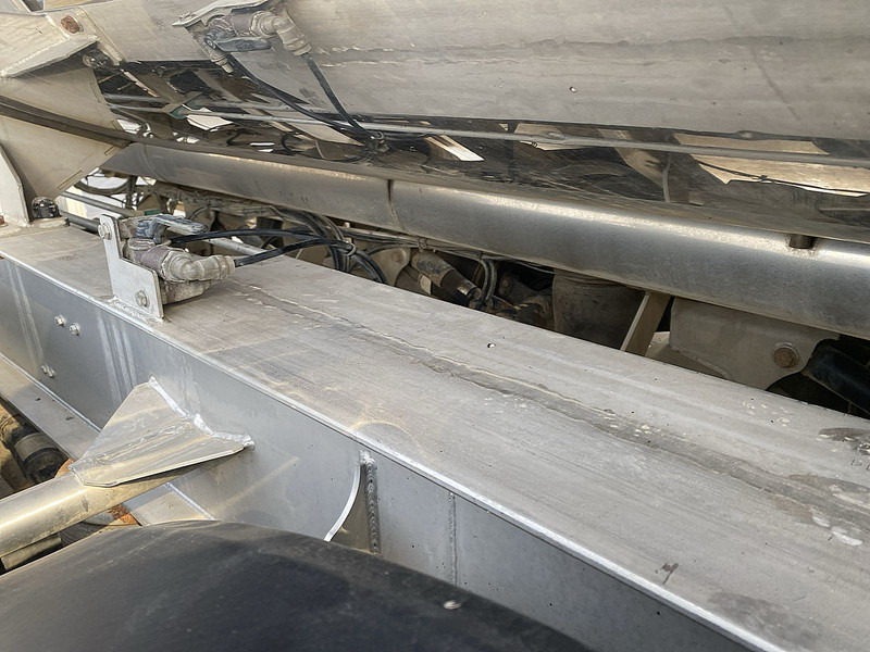 Puspiekabe cisterna Magyar S38DD3 FOODSTUFF MILK: foto 9