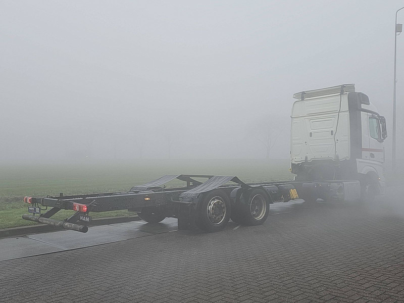 Mercedes-Benz ACTROS 2540 - Šasija kravas automašīna: foto 3 Mercedes-Benz ACTROS 2540 - Šasija kravas automašīna: foto 3