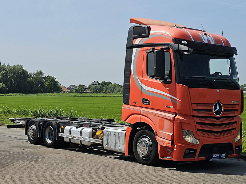 Mercedes-Benz ACTROS 2545 LS - Konteineru vedējs/ Kravas automašīna ar noņemamā virsbūve: foto 5 Mercedes-Benz ACTROS 2545 LS - Konteineru vedējs/ Kravas automašīna ar noņemamā virsbūve: foto 5