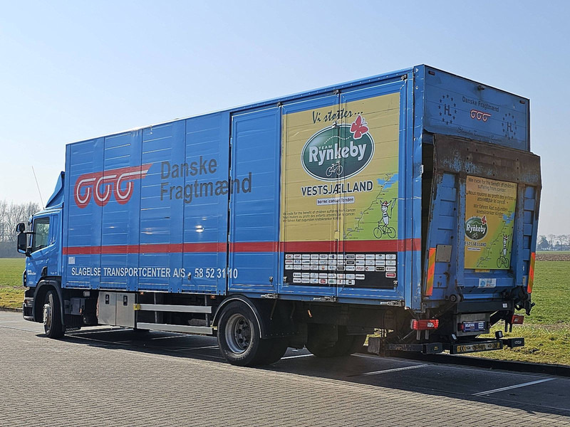 Kravas automašīna ar slēgto virsbūvi Scania P250: foto 6