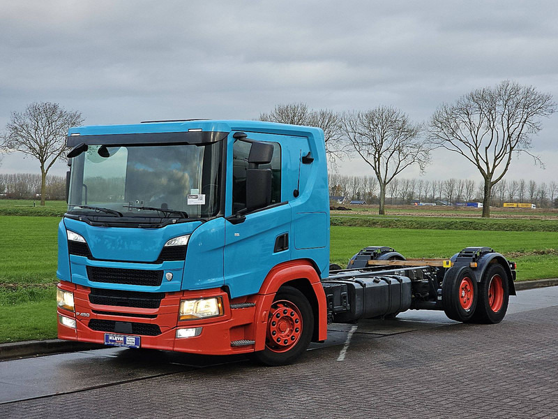 Scania P450 - Šasija kravas automašīna: foto 2 Scania P450 - Šasija kravas automašīna: foto 2
