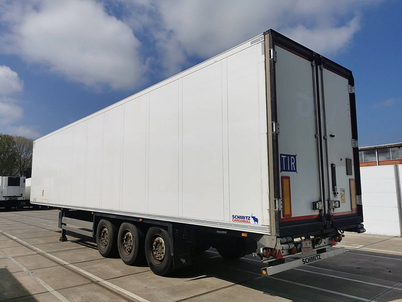 Schmitz Cargobull SKO 24 FP 45 COOL THERMOKING SLXI300 - Puspiekabe refrižerators: foto 5 Schmitz Cargobull SKO 24 FP 45 COOL THERMOKING SLXI300 - Puspiekabe refrižerators: foto 5