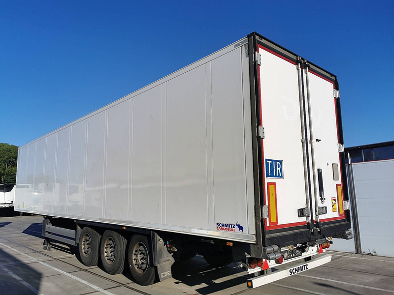 Schmitz Cargobull SKO 24 FP 45 COOL THERMOKING SLXI300 - Puspiekabe refrižerators: foto 5 Schmitz Cargobull SKO 24 FP 45 COOL THERMOKING SLXI300 - Puspiekabe refrižerators: foto 5