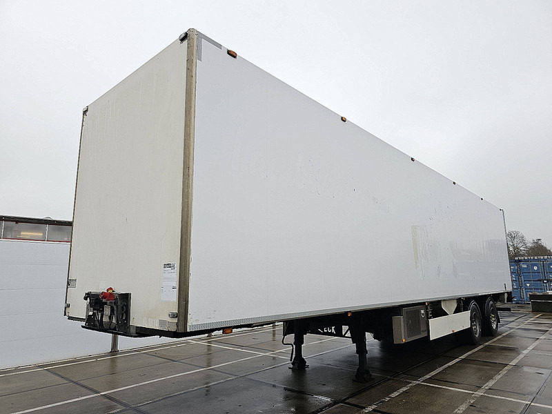 Van Eck U T-2 I - Puspiekabe slēgtā virsbūve: foto 1 Van Eck U T-2 I - Puspiekabe slēgtā virsbūve: foto 1