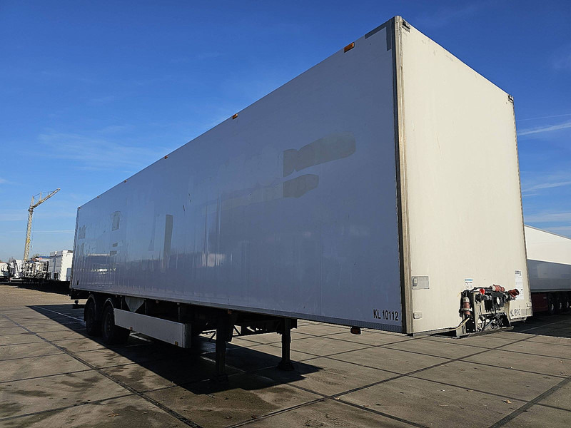 Van Eck U T-2 I - Puspiekabe slēgtā virsbūve: foto 3 Van Eck U T-2 I - Puspiekabe slēgtā virsbūve: foto 3