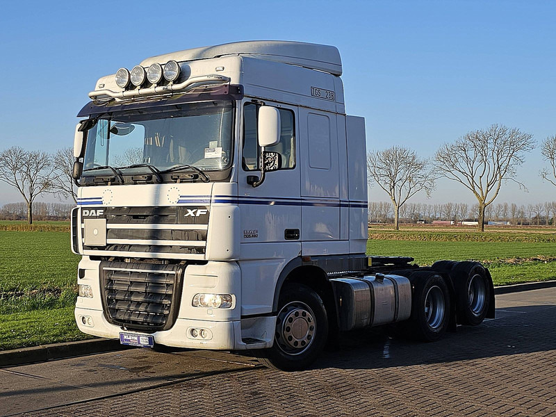 DAF XF 105.460 6X2 FTS SPACECAB - Vilcējs: foto 2 DAF XF 105.460 6X2 FTS SPACECAB - Vilcējs: foto 2