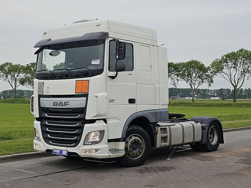 DAF XF 460 SPACECAB INTARDER - Vilcējs: foto 2 DAF XF 460 SPACECAB INTARDER - Vilcējs: foto 2