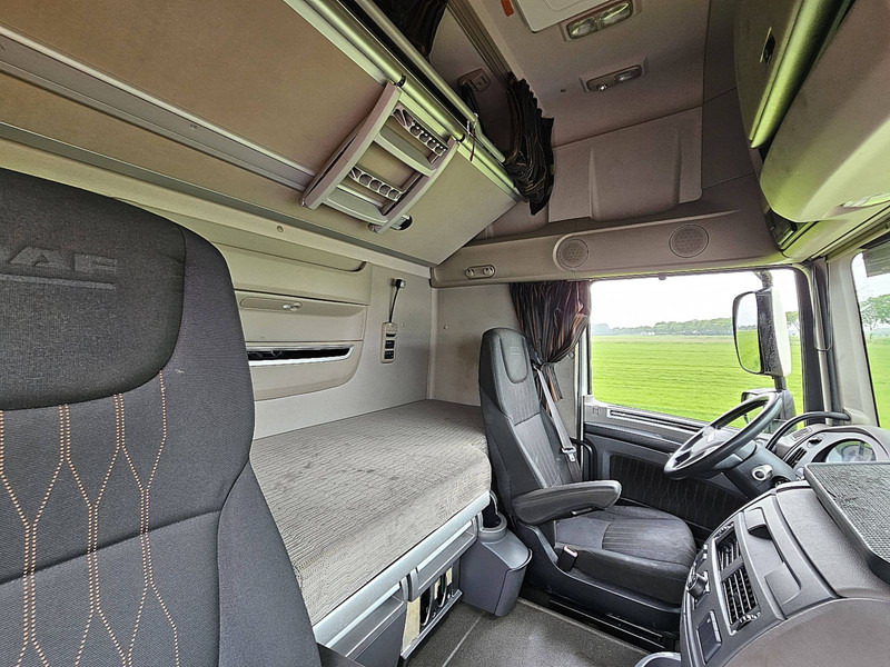 Interior photo 2: Vilcējs DAF XF 480 INT. SKIRTS 2X TANK