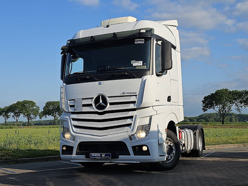 Mercedes-Benz ACTROS 1845 LS - Vilcējs: foto 1 Mercedes-Benz ACTROS 1845 LS - Vilcējs: foto 1