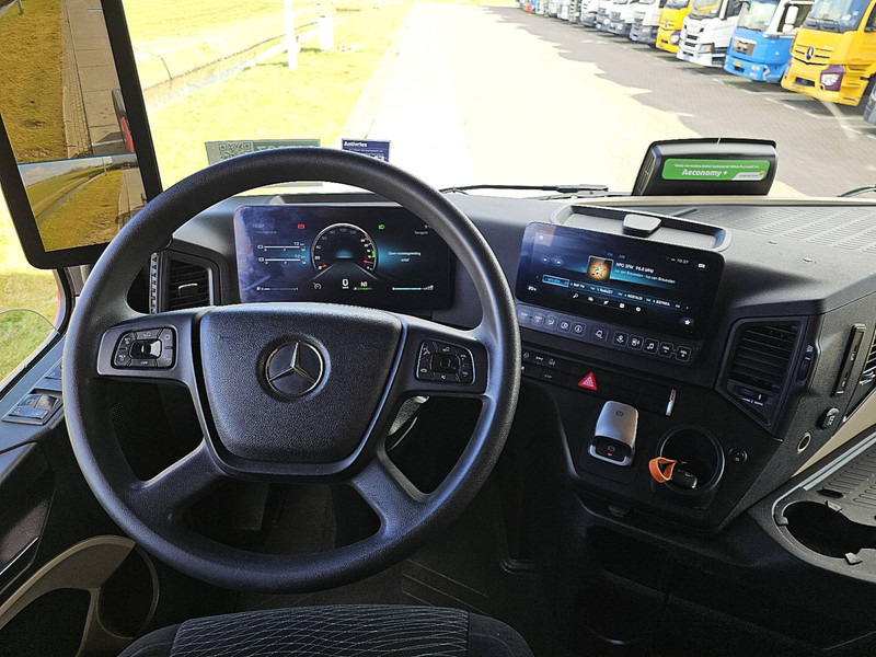 Interior photo 1: Vilcējs Mercedes-Benz ACTROS 1848 LS MP5 GIGASPACE