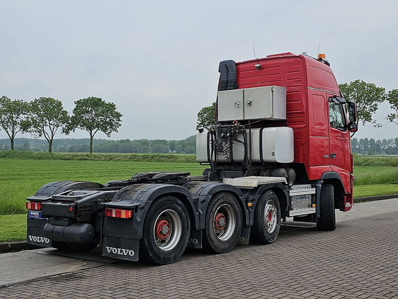 Volvo FH 16.600 8X4 MAN. RET. 145T - Vilcējs: foto 3 Volvo FH 16.600 8X4 MAN. RET. 145T - Vilcējs: foto 3