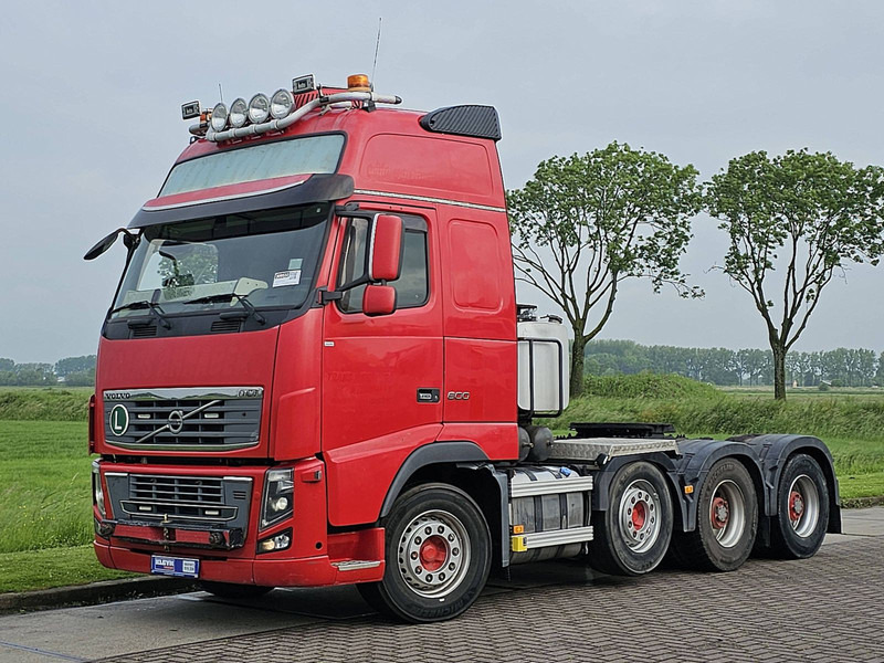 Volvo FH 16.600 8X4 MAN. RET. 145T - Vilcējs: foto 2 Volvo FH 16.600 8X4 MAN. RET. 145T - Vilcējs: foto 2