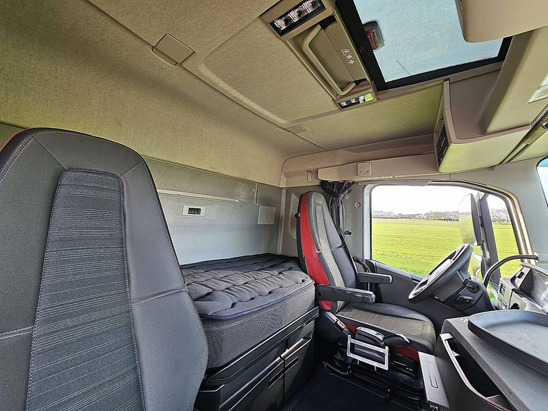 Volvo FH 500 6X2 STEERED PTO+HYDR līzingu Volvo FH 500 6X2 STEERED PTO+HYDR: foto 15