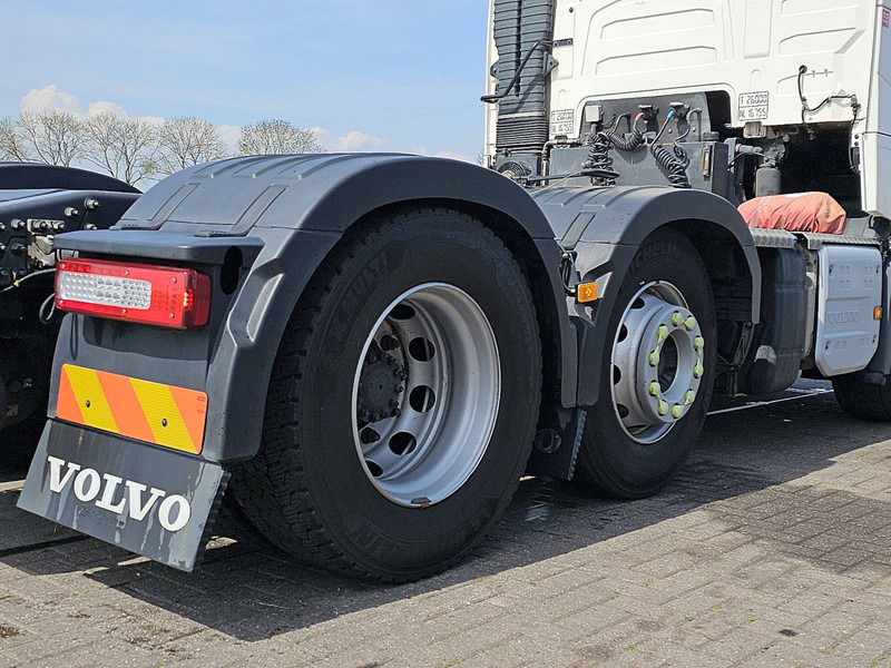 Volvo FH 500 FH5 6X2 STEERED PTO līzingu Volvo FH 500 FH5 6X2 STEERED PTO: foto 16