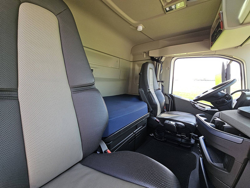 Volvo FH 500 FH5 6X2 STEERED PTO līzingu Volvo FH 500 FH5 6X2 STEERED PTO: foto 14