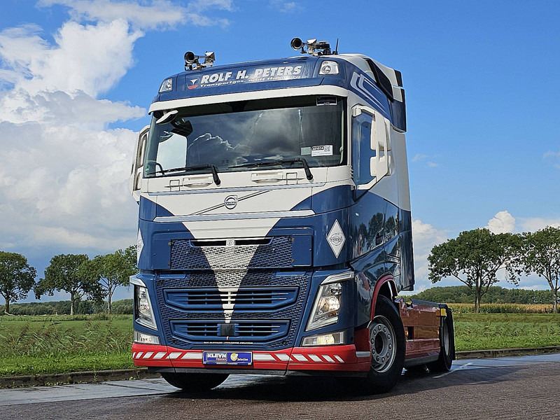 Volvo FH 500 SKIRTS 2X TANK VEB+ - Vilcējs: foto 1 Volvo FH 500 SKIRTS 2X TANK VEB+ - Vilcējs: foto 1