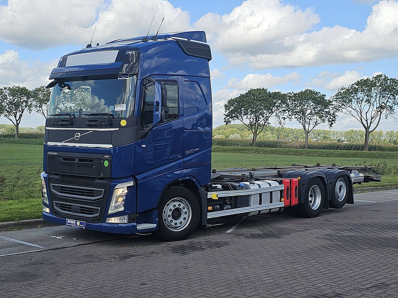 Volvo FH 540 - Konteineru vedējs/ Kravas automašīna ar noņemamā virsbūve: foto 2 Volvo FH 540 - Konteineru vedējs/ Kravas automašīna ar noņemamā virsbūve: foto 2