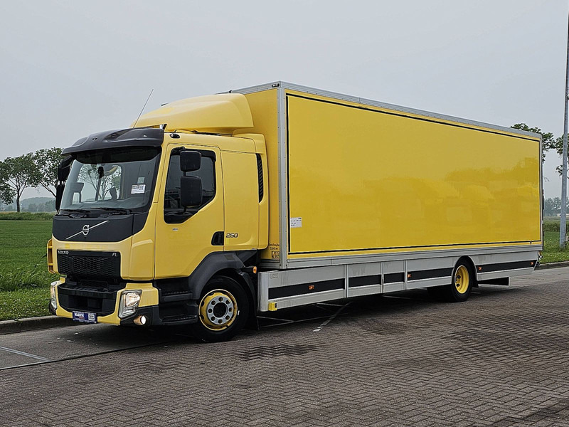 Volvo FL 250.12 TAILLIFT AIRCO DOORS - Kravas automašīna ar slēgto virsbūvi: foto 2 Volvo FL 250.12 TAILLIFT AIRCO DOORS - Kravas automašīna ar slēgto virsbūvi: foto 2