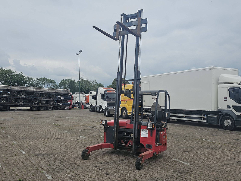 Moffet mounty M4 20.1 1WD 3.6M HIGH - Teleskopiskais iekrāvējs: foto 2 Moffet mounty M4 20.1 1WD 3.6M HIGH - Teleskopiskais iekrāvējs: foto 2