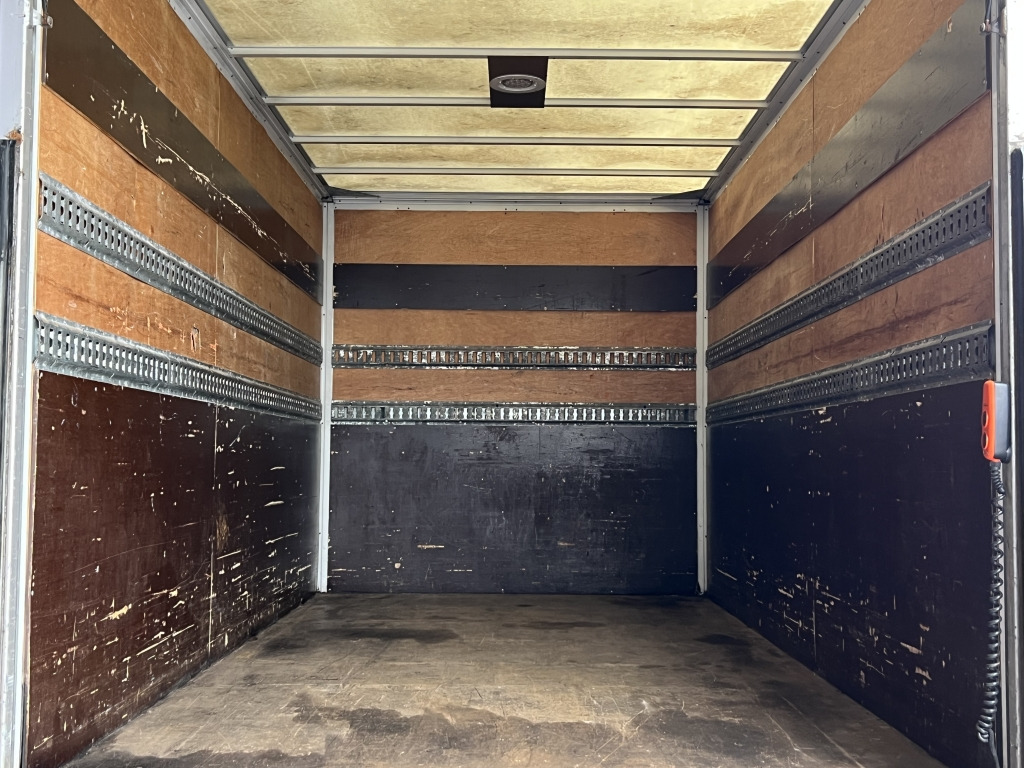 Iveco Daily 35C18 3.0 Euro4 Tempomat 4,15m Koffer+ LBW - Furgons ar slēgtā virsbūve: foto 2 Iveco Daily 35C18 3.0 Euro4 Tempomat 4,15m Koffer+ LBW - Furgons ar slēgtā virsbūve: foto 2