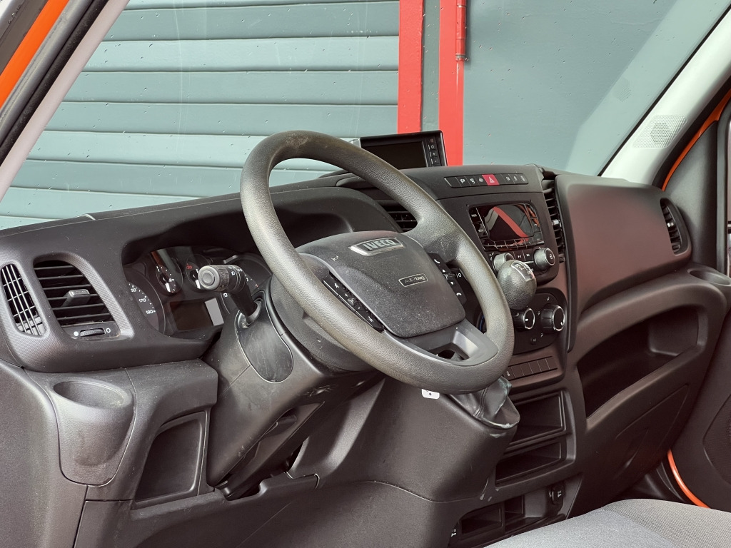 Furgons ar slēgtā virsbūve Iveco Daily 35S14 MAXI 4,35m Portaltüren Klima Kamera: foto 14