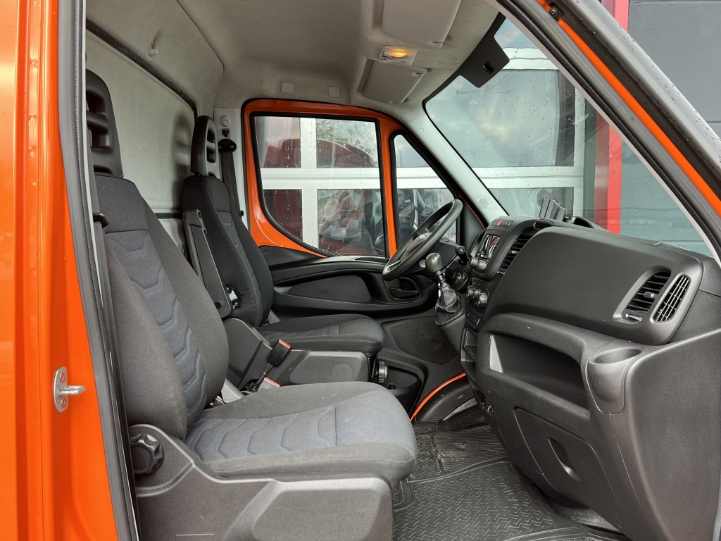 Furgons ar slēgtā virsbūve Iveco Daily 35S14 MAXI 4,35m Portaltüren Klima Kamera: foto 13