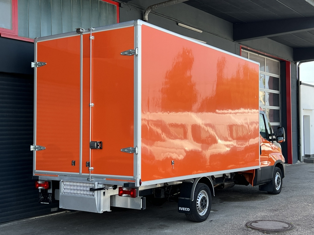 Furgons ar slēgtā virsbūve Iveco Daily 35S14 MAXI 4,35m Portaltüren Klima Kamera: foto 10