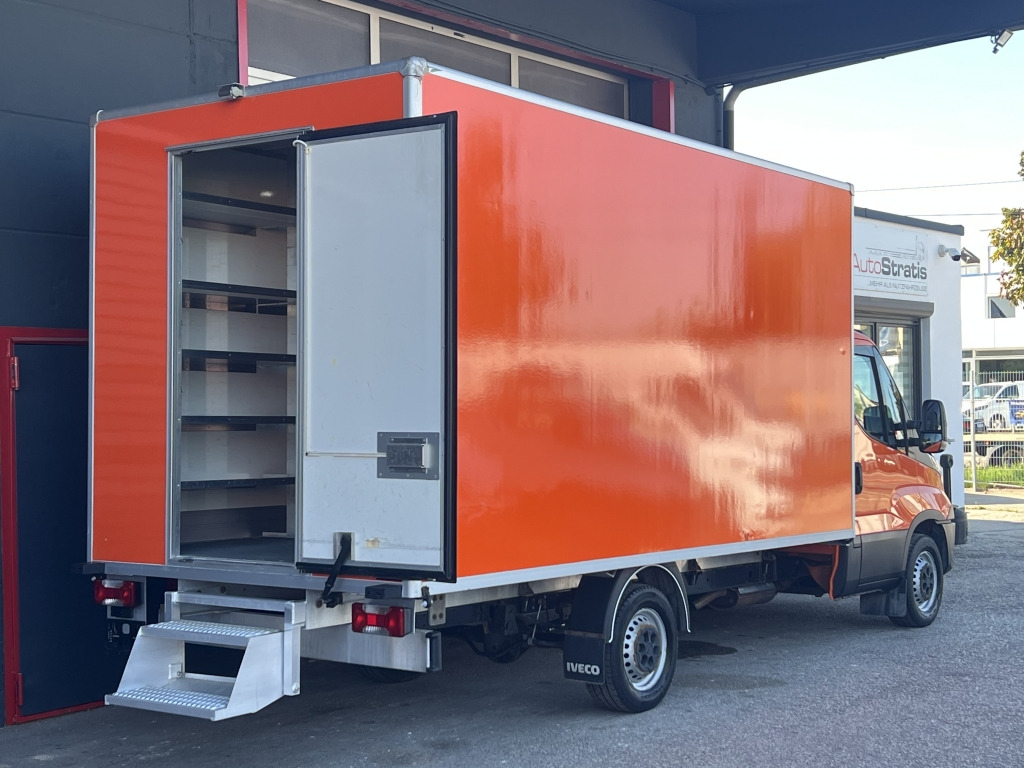 Iveco Daily 35S14 Thermokoffer 4,35m Klima Automatik!! - Furgons ar slēgtā virsbūve: foto 5 Iveco Daily 35S14 Thermokoffer 4,35m Klima Automatik!! - Furgons ar slēgtā virsbūve: foto 5