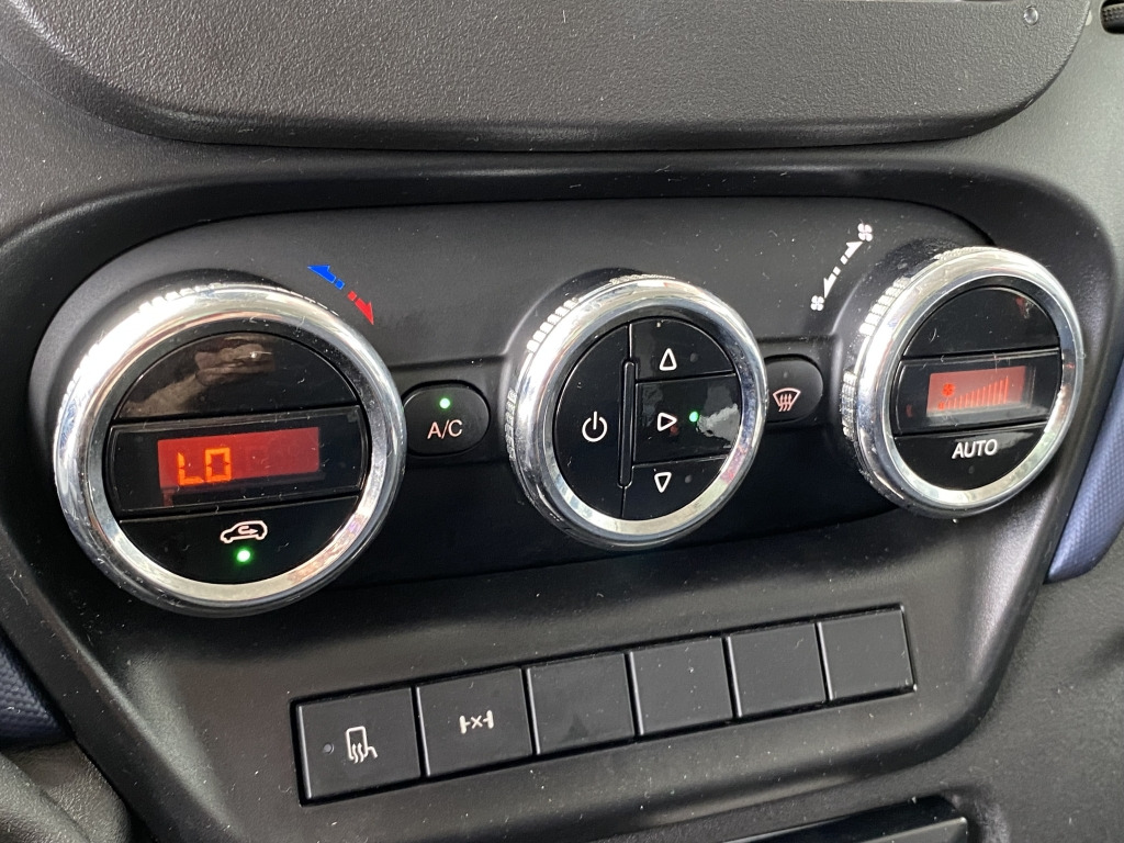 Iveco Daily 65C21 3,6m P+P+LBW Klima Automat. Webasto - Furgons ar tentu: foto 3 Iveco Daily 65C21 3,6m P+P+LBW Klima Automat. Webasto - Furgons ar tentu: foto 3